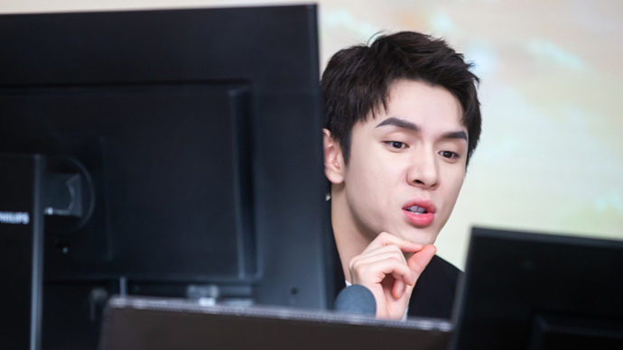 李佳琦抖音认证消失橱窗清空最新回应