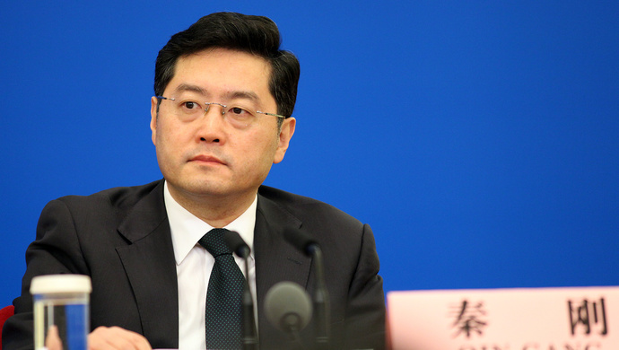 中新社北京1月10日电 (谢雁冰)中国官方9日宣布,外交部长秦刚于1月9日