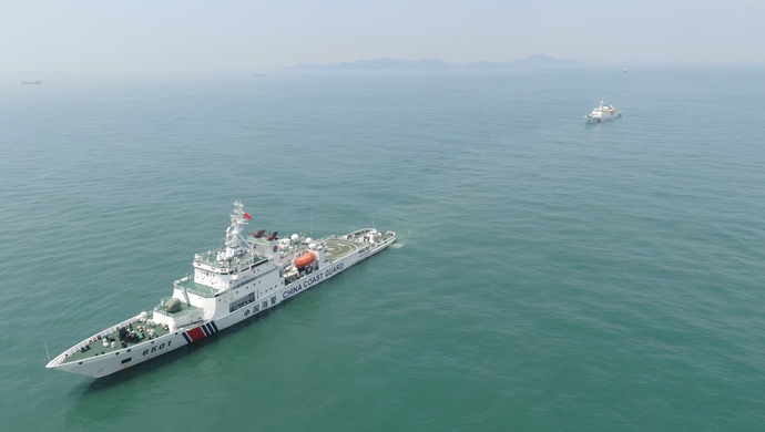 中国海警1月10日发布一句话消息:2023年1月10日,中国海警1301舰艇编队