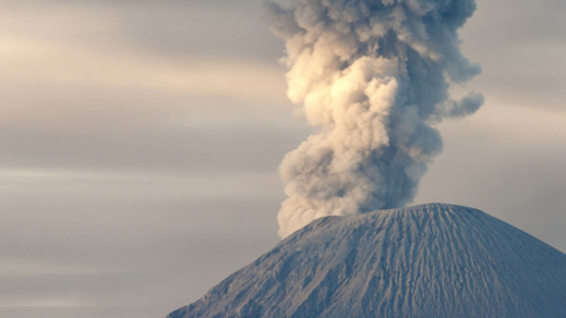 印尼火山爆发2019图片