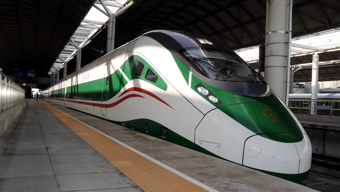 青藏铁路进入动车时代,西宁至格尔木5小时30分可达_上观新闻