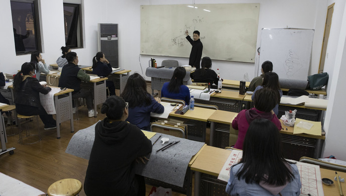 上海的年轻人为啥都开始上夜校了