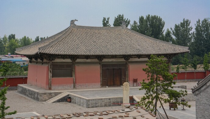 河北千年古寺开善寺大殿被淹文保所长游泳进殿查看受损情况