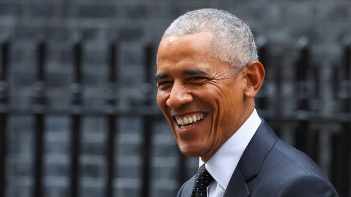 奥巴马突访英国首相府