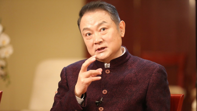 欧阳奋强退休了但贾宝玉还没有