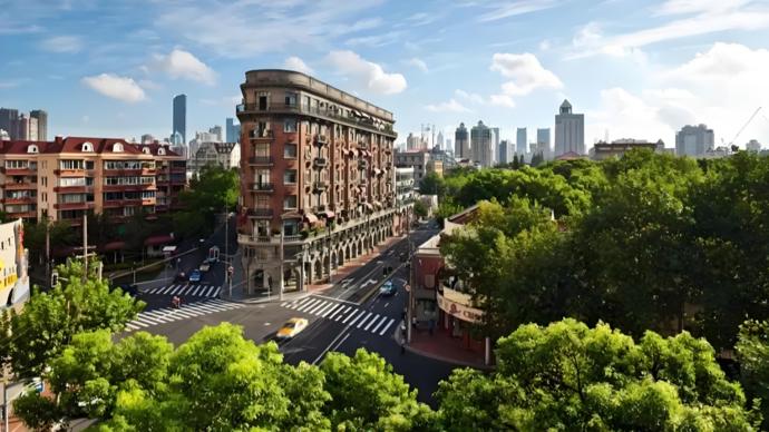 "这不是衡复风貌区永福路上的拳击猫精酿啤酒馆吗?