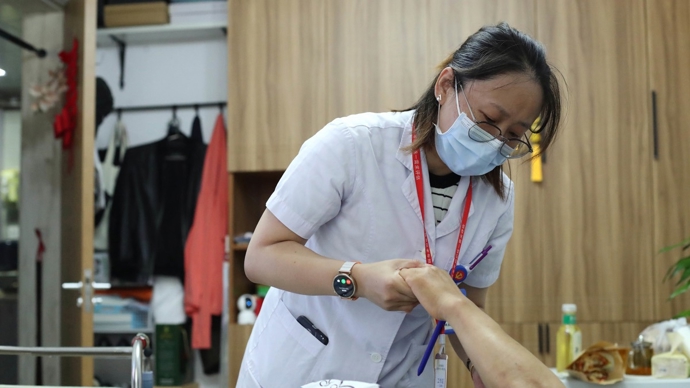 上海今年首场长期照护师考试开考！未来上海将如何接轨长护险制度？