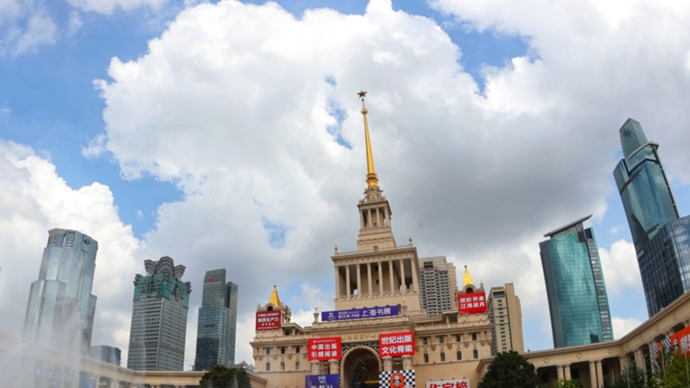 上观时评丨办到22届的上海书展，扎根于长期积累的阅读需求和文化土壤之上