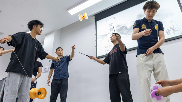 上观时评 | 上海市民夜校“一票难求”背后，还需发挥市场功能