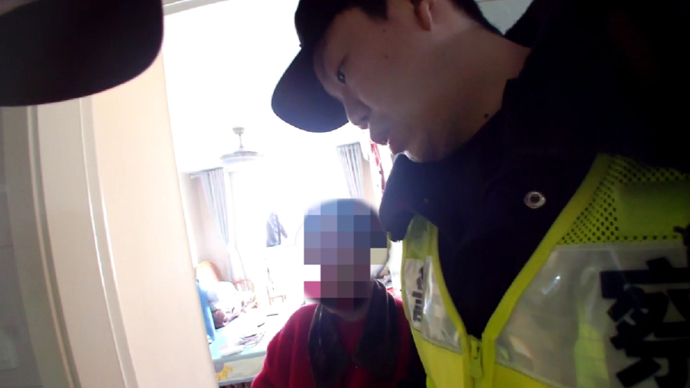 骗子冒充“抖音客服”，民警及时干预挽回4万元