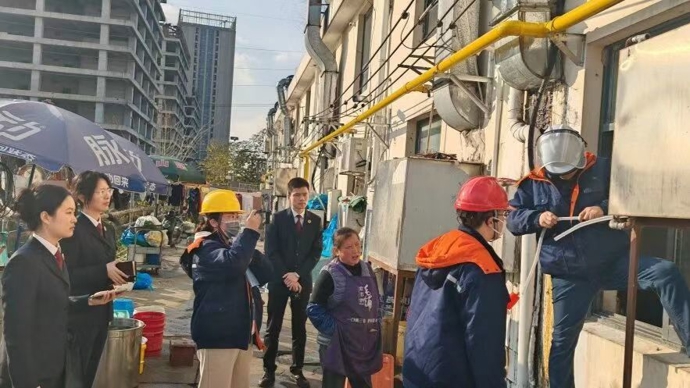 电焊火星引爆储油桶致一死一伤，上海检察机关深挖隐患推动行业整治
