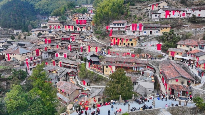 靠旅拍年入4200万，松阳陈家铺村让风景“显影”成可持续的金山银山