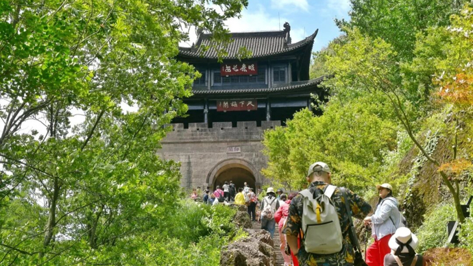 四川部分景区针对全国多个省市游客免票