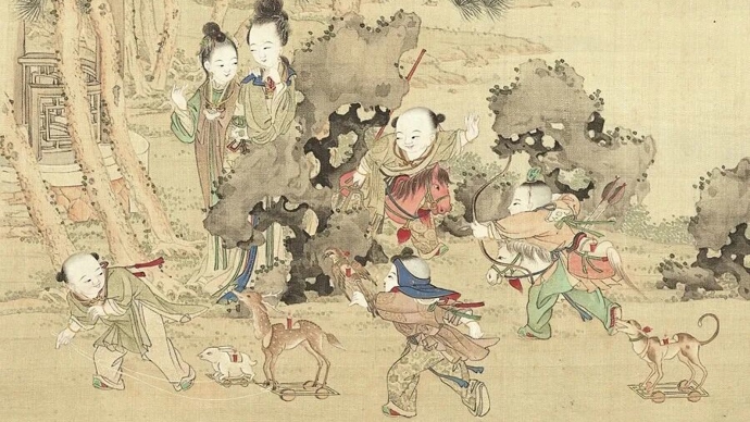 古代上海人重视灯节，春节里，大街上有松柏搭起的灯棚，赏灯活动通宵达旦