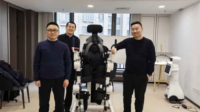 上楼找反馈，上楼改算法！创客落户社区中心，在离老人最近的地方探索智慧养老