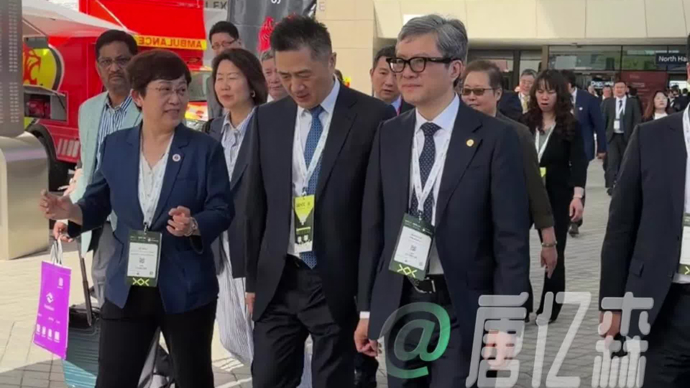 樊嘉院士、夏强院士领衔“上海医疗出海”，在迪拜国际医疗展现场“圈粉”