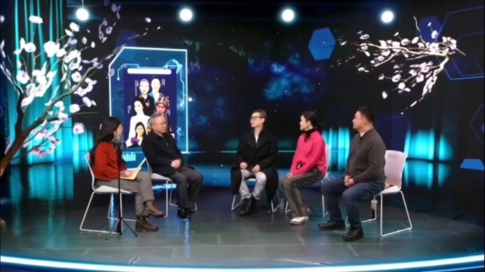 融合京剧韵味与流行旋律，《桃花赋》依旧“笑春风”