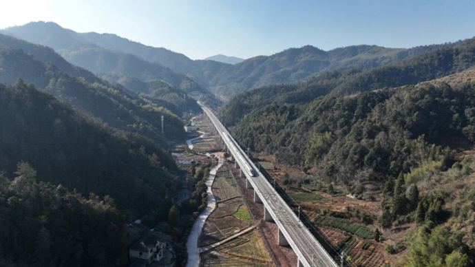 长三角新年第一段高铁新线投运，兰溪东至建德最快22分钟可达