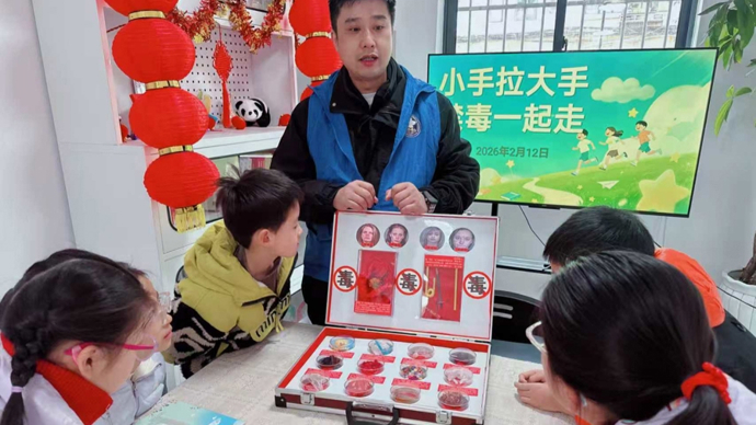禁毒宣传从娃娃抓起，徐汇禁毒社工走进各街镇寒托班