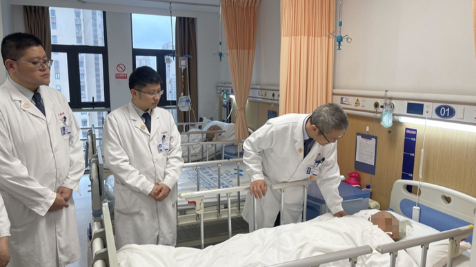 回家过年！102岁老人与双原发肠癌抗争成功，上海医生助其完成“生命突围”