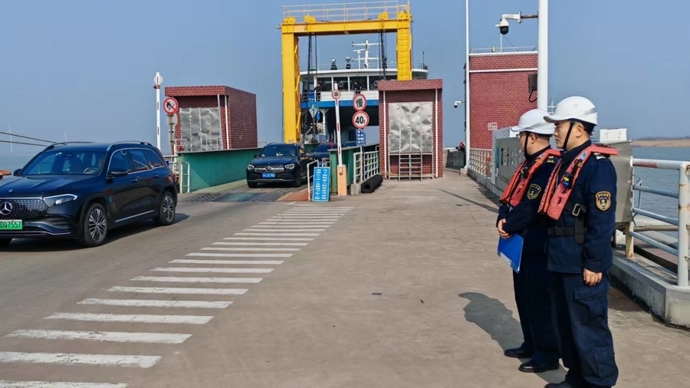 崇明三岛水上客运迎历史性客流高峰，海事部门“护航暖途”行动全力保障安全