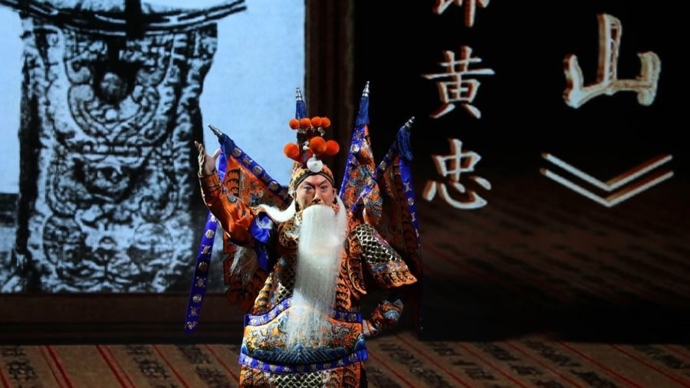 马年央视春晚与77岁谭孝曾一起登台，吴响军想起10年前拜师