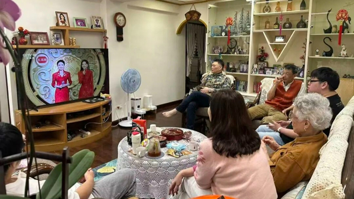 日月谭天 | 总台春晚燃动岛内：“骐骥驰骋 势不可挡”完美呈现、深入人心