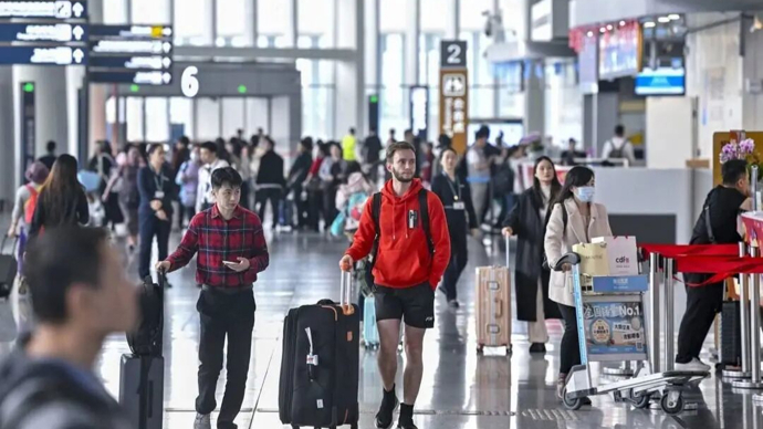 海南飞上海、北京航班票价近万元！网友分享绕行经验！第二批民航加班已批复