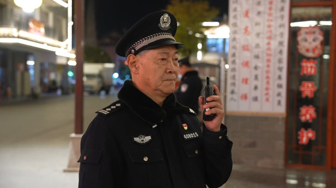 警号408015，突然被点名……