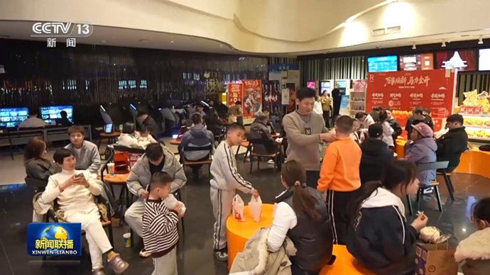 微言 | 春节档票房领跑全球，“电影 +” 何以带火整条消费链