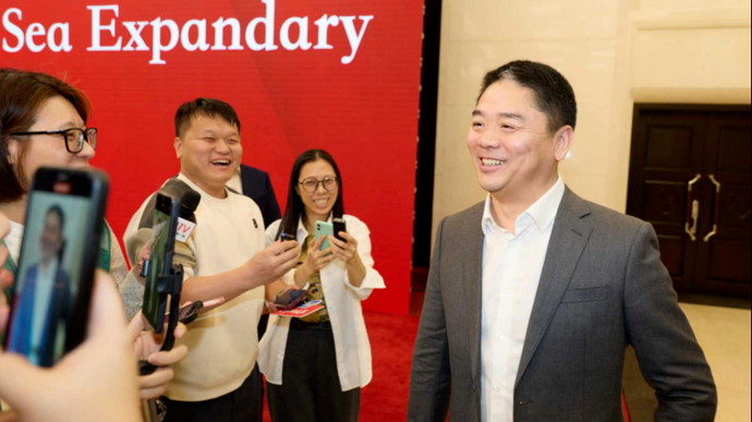 刘强东投资50亿元，官宣进军游艇行业：我家是一百多年的船民，这是儿时梦想