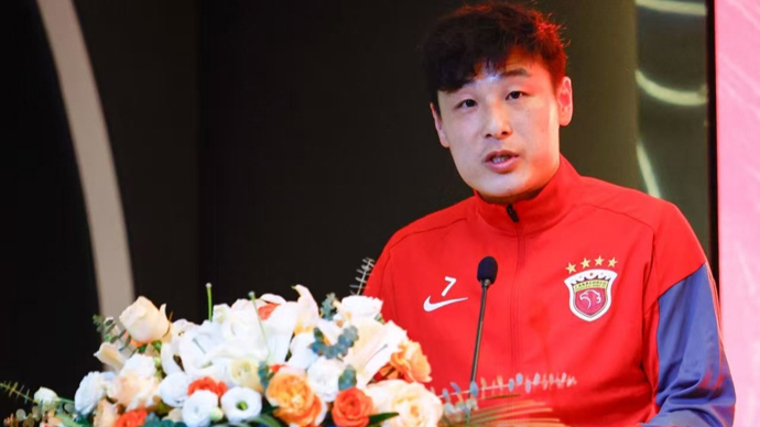 海港队兵发南京备战超级杯，队长武磊与主帅穆斯卡特都想新赛季再拿冠军