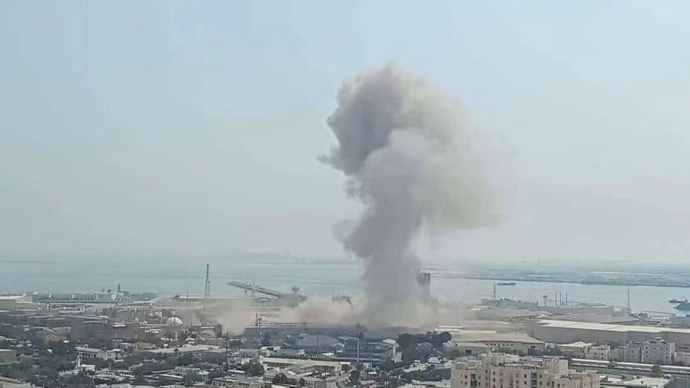 “昨夜我们还一起吃饭，今早爆炸声响起后，我再也联系不上他们”