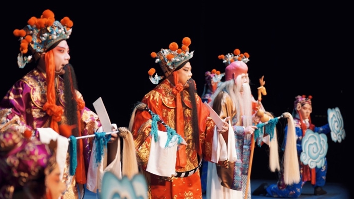 施夏明领衔，五大“天官”台前拜年，东方名家名剧月“开箱”，好有仪式感！