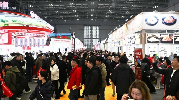 这两天，上海又多一个“吃货天堂”！16国风味一站解锁，根本逛不完！