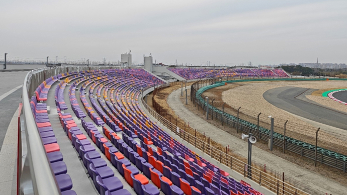 上海国际赛车场全新E看台亮相，F1中国站蓄势待发