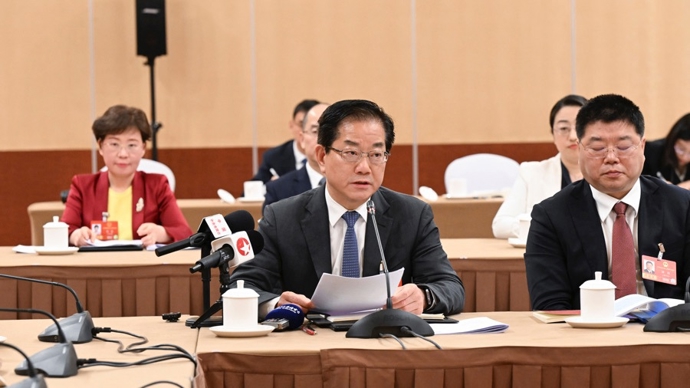 全国人大代表范先群：高校应顺应社会需求，设置专业学科