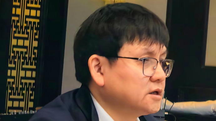 与总书记面对面丨张文宏委员：夯实基层医疗，让人民群众在身边医院看得好病