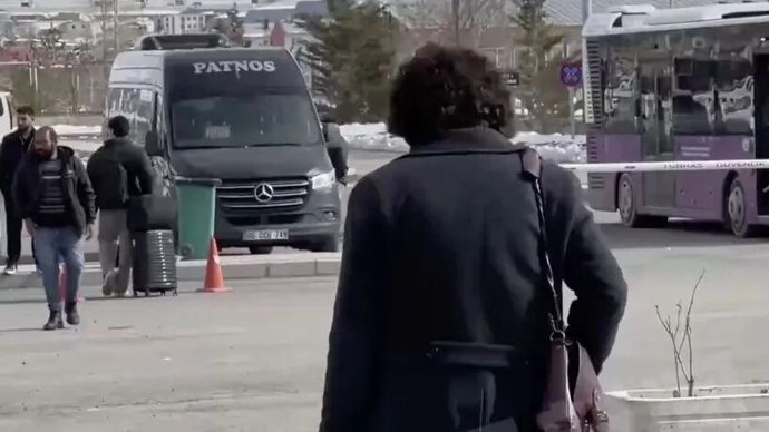 “我的家人在轰炸区，我必须回去！”