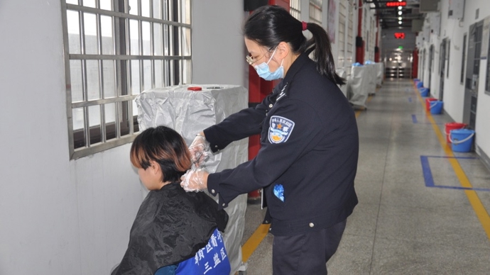 她发明5个“多一点”，用柔情唤醒良知