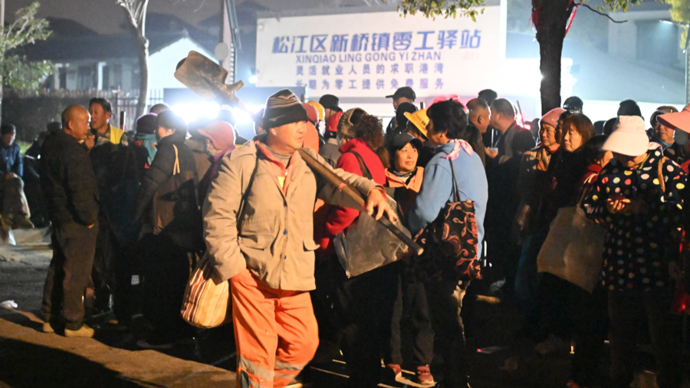 农民工老了不该只能“出大力”，补贴性技能培训要帮一把 | 锋面评论