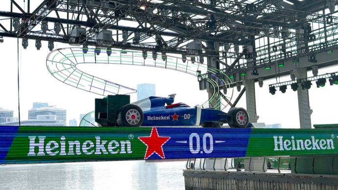 F1上海站倒计时，西岸梦中心变身“赛车痛城”