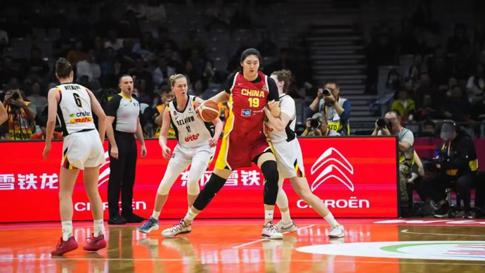 世界级内线优势无从发挥，中国女篮被欧洲冠军上了一课