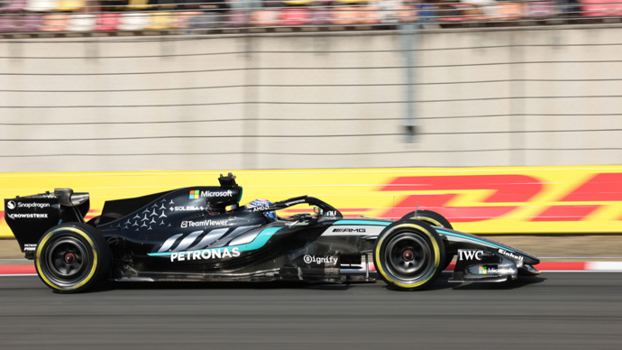 F1中国大奖赛开赛，梅奔车队延续强劲势头，成为冲刺排位赛大赢家