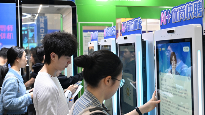 微言 | 3万疯抢文科生？AI算力等来了共情力