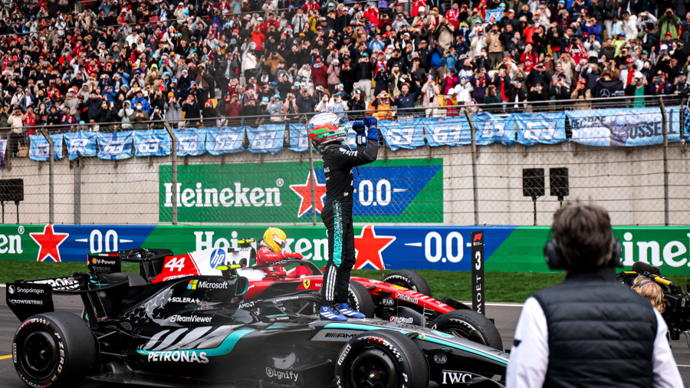 就此结缘上海！F1中国大奖赛，19岁小将基米·安东内利勇夺生涯首冠
