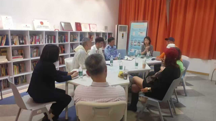 一根停车杆，如何撬动基层治理