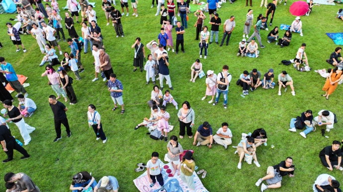 青少年面临“自然缺失症”，如何守护城市孩子的“诗与远方”？