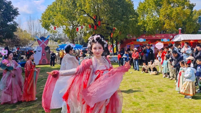 “十二花神”共赴浪漫花路