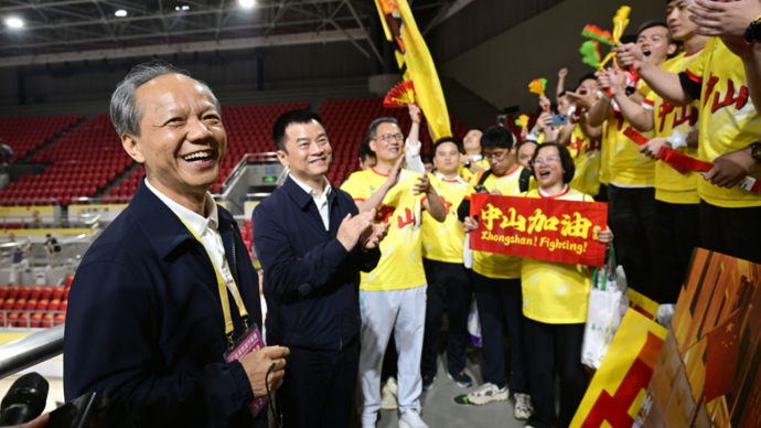 逆转广州队，中山党政“一把手”慰问球员